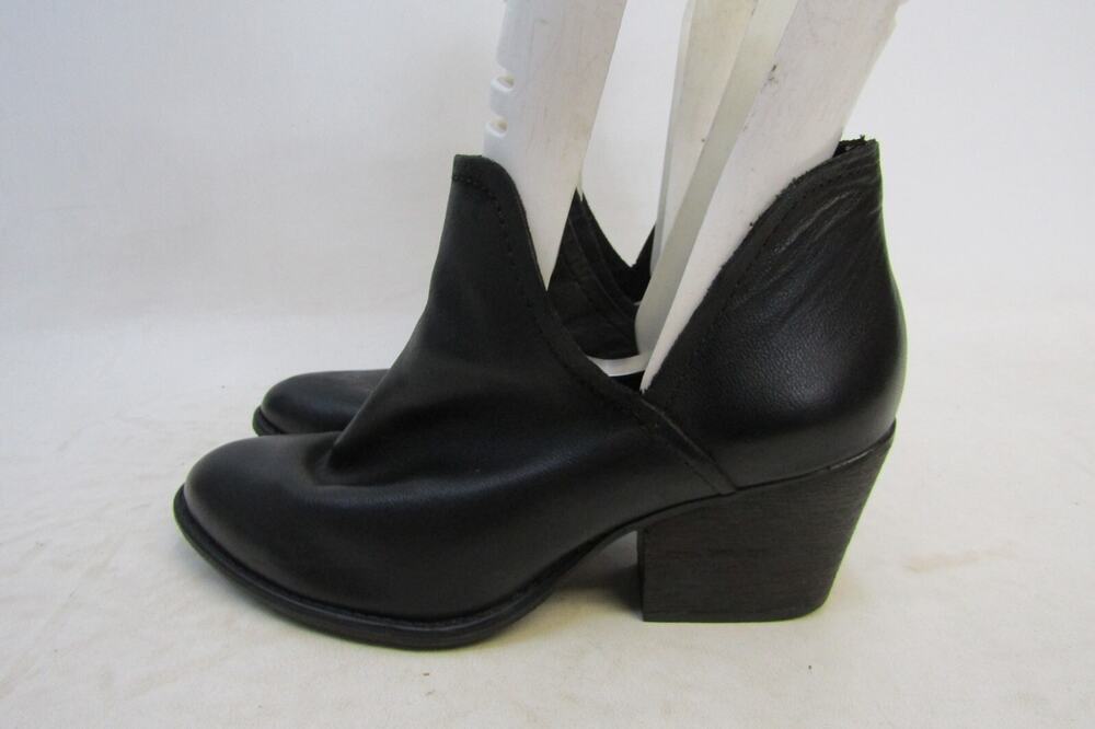 Steve Madden Womens Sz 9.5 M Black Leather Chelsea Ankle Fashion Boots Bootie